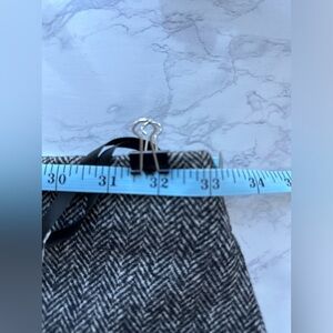 For Sale: Elegant Uniqlo Wool Blend Midi Skirt